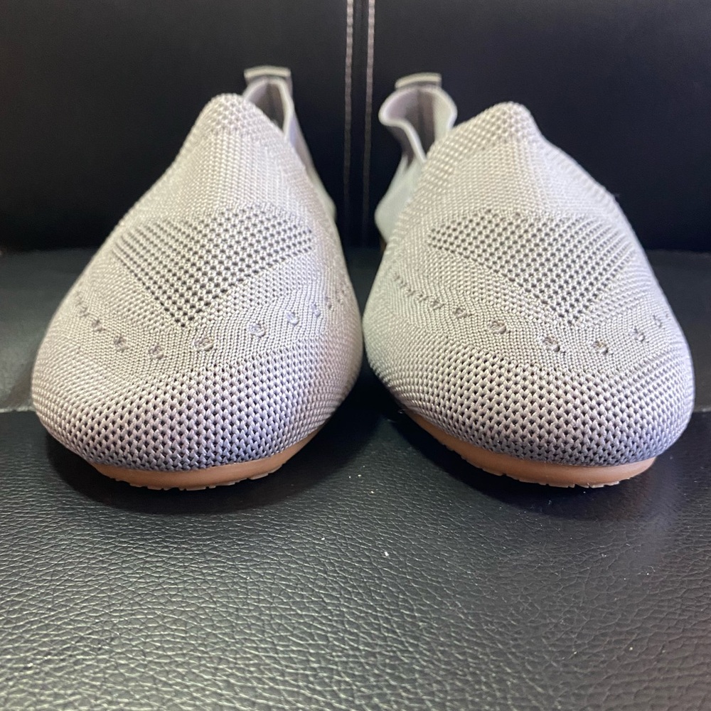 Women’s Gray Knit Slip-On Flats Size 10.5 - Picture 4 of 10